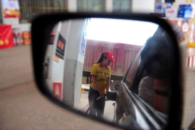 В ФАС ожидают снижения розничных цен на бензин