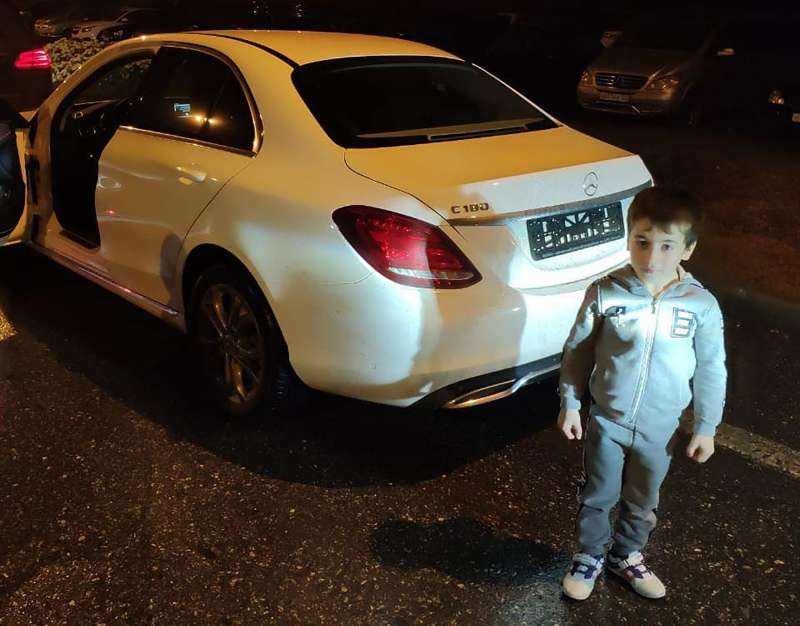 Кадыров подарил 5-летнему чеченцу Mercedes-Benz C-класса