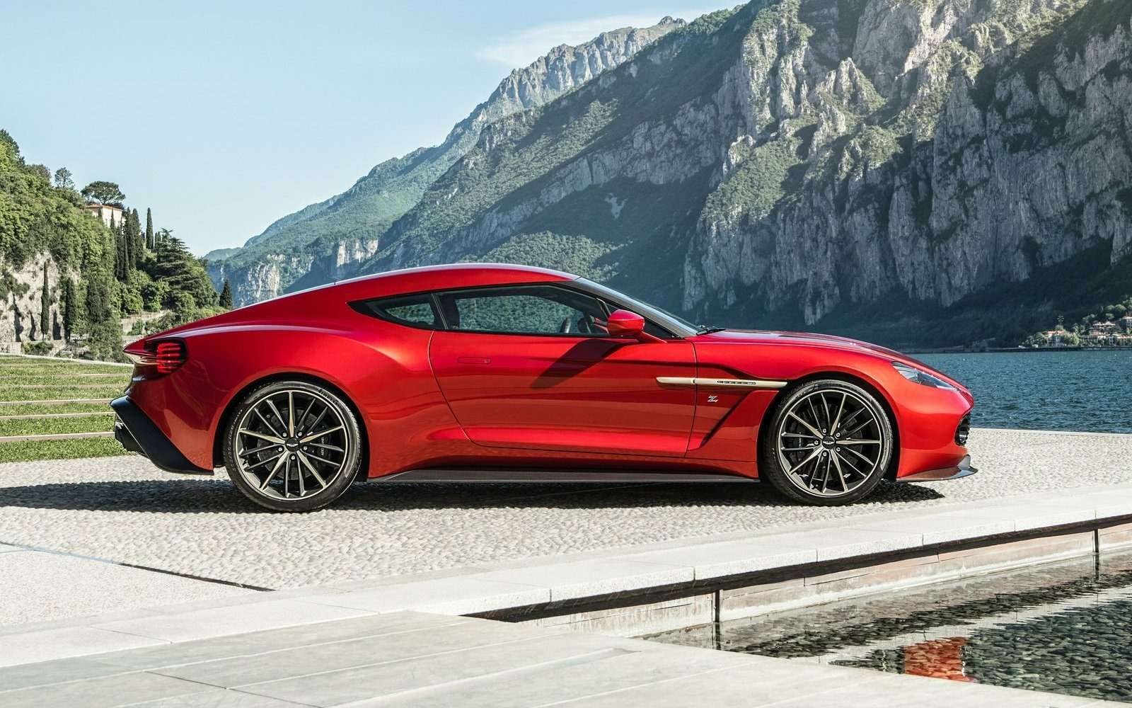 Эта красота должна жить: Aston Martin Vanquish Zagato запустят в производство — фото 600871