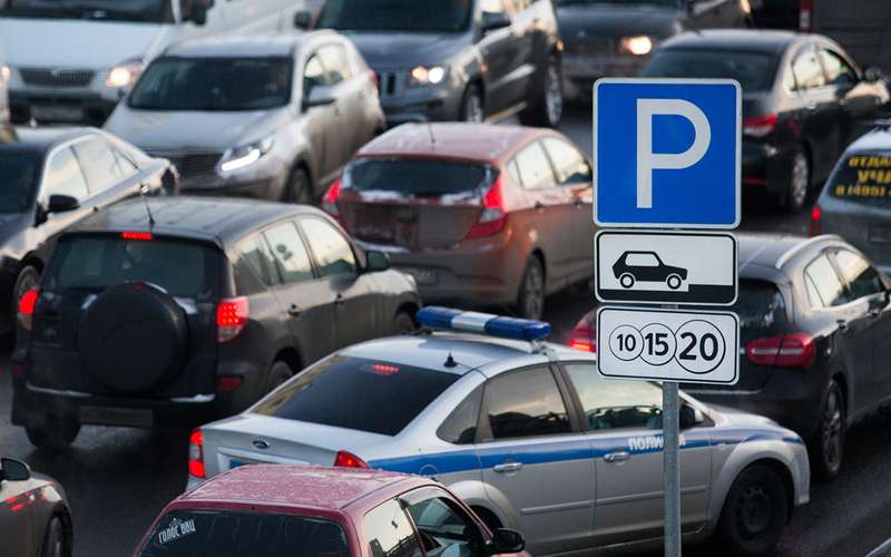 10 наивных вопросов о парковках в большом городе