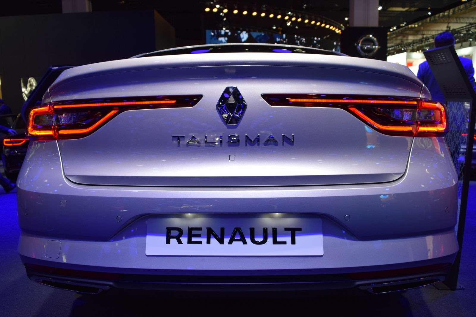 Renault Talisman заедет в автопарк президента Франции — фото 390901