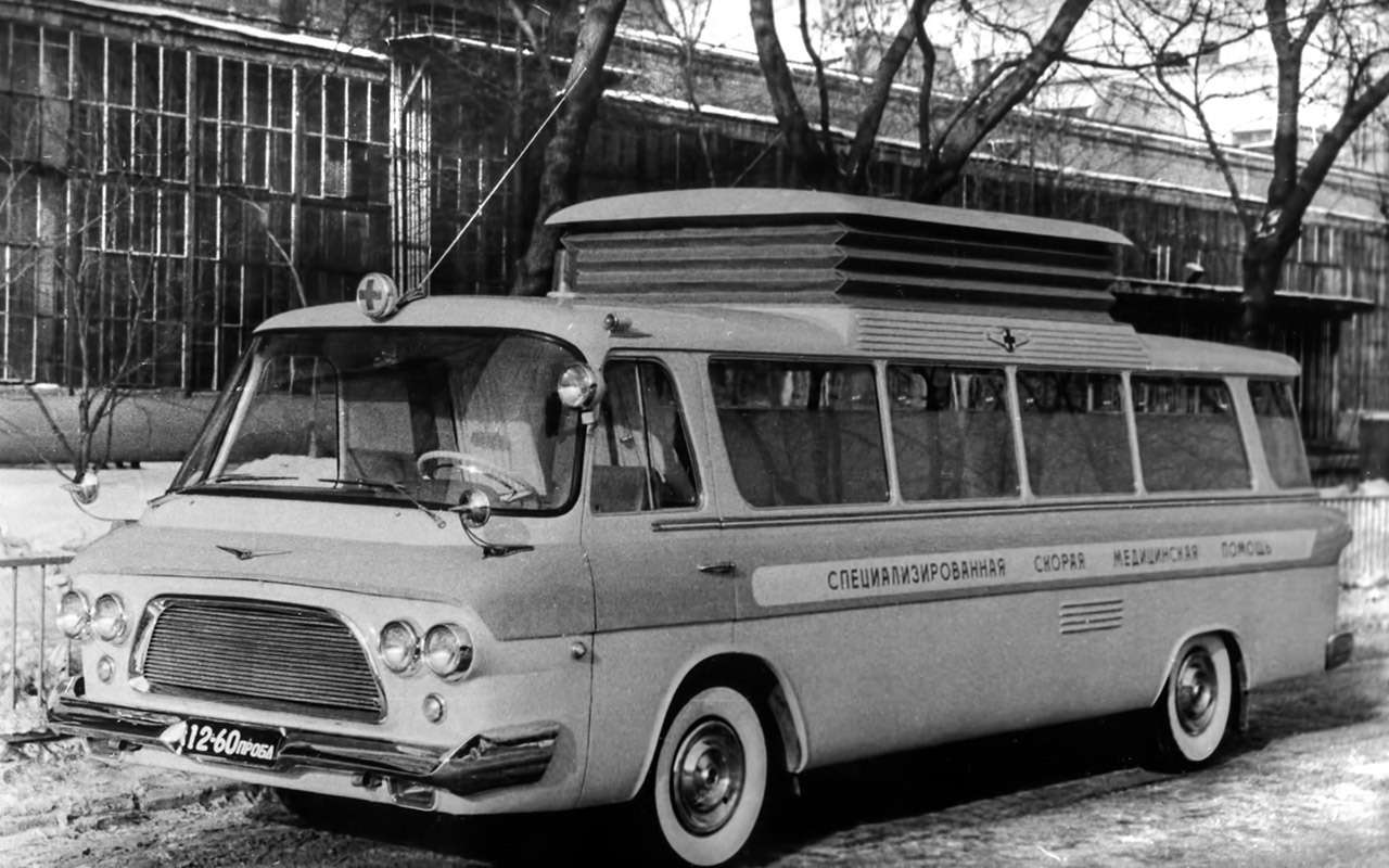 The most amazing Soviet bus: youth and hair 