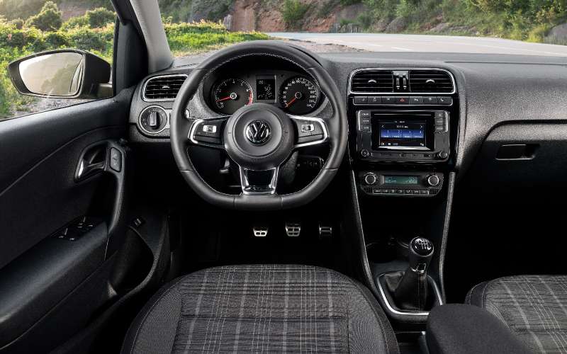 Российский Volkswagen Polo GT: полосок на всех не хватит!