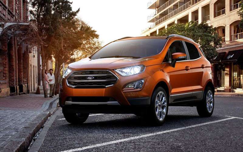 Ford третий раз за осень поднимает цены в России