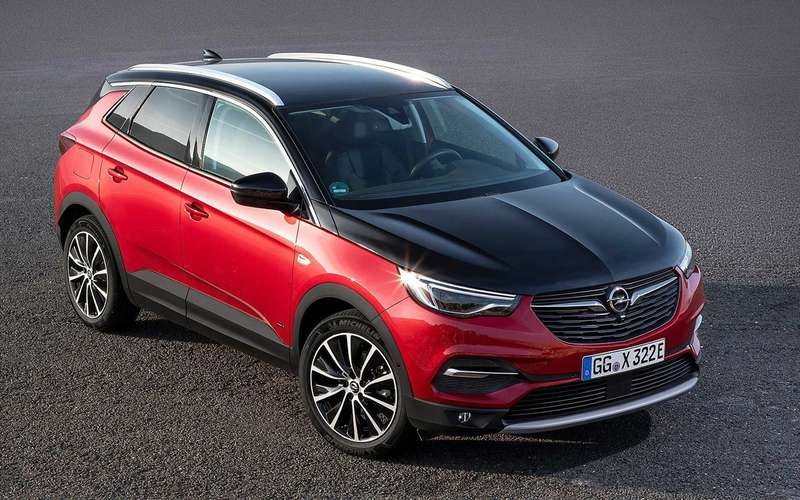 Opel начал продажи Zafira Life и Grandland X — цены известны