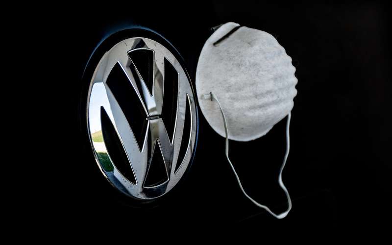 Volkswagen останавливает работу на заводах в Европе