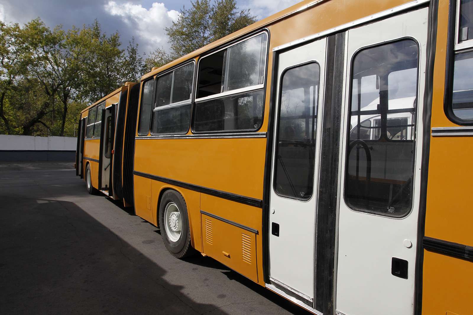 Автобусы нашего детства — выставка пассажирского транспорта — фото 792697