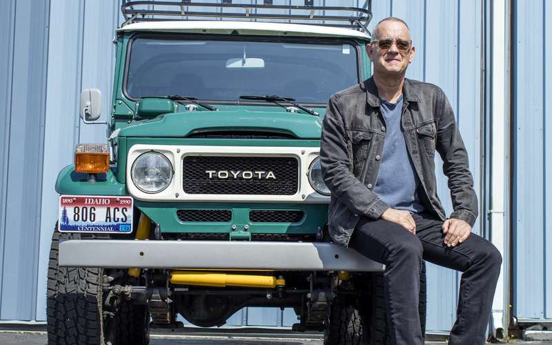 Том Хэнкс продает странный Toyota Land Cruiser