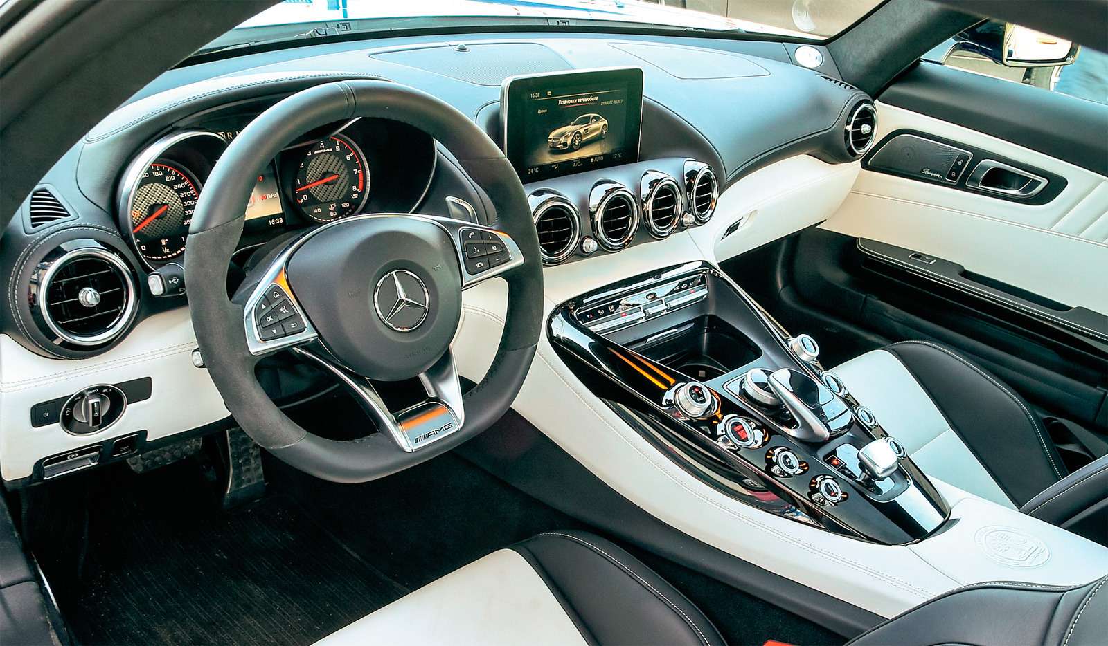 Mercedes AMG int