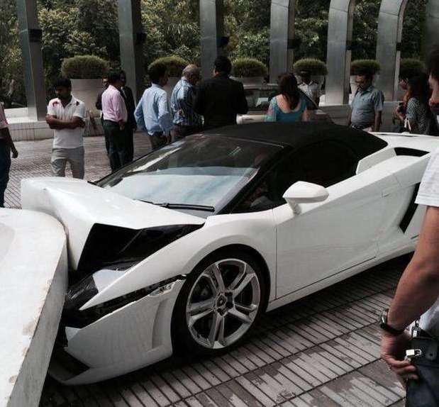 Парковщик отеля разбил Lamborghini Gallardo Spyder на 335 000 долларов