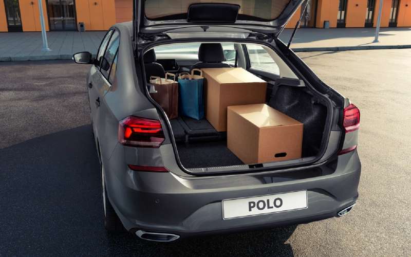 Volkswagen начал поставки нового Polo дилерам