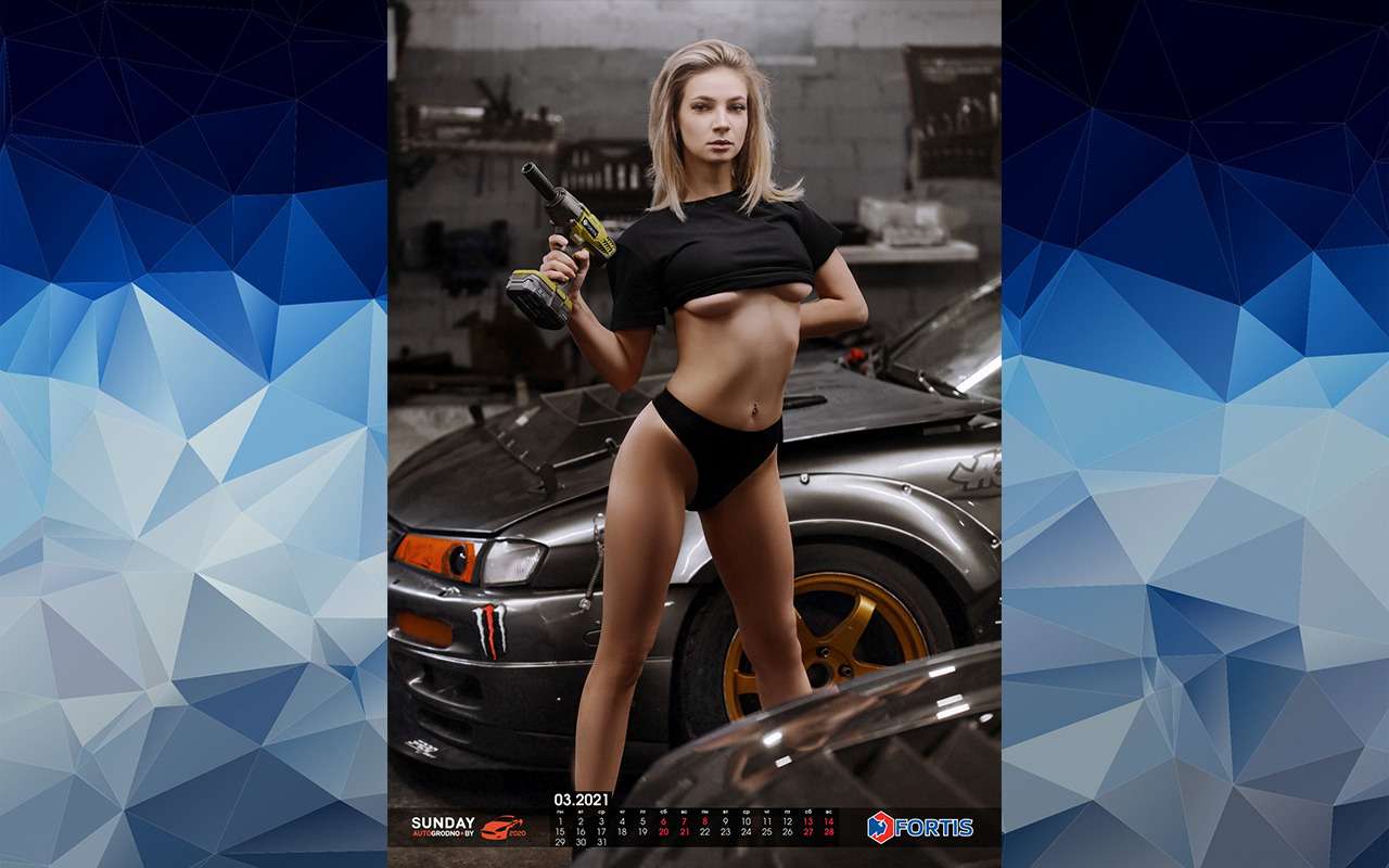 Жаркий календарь-2021: белорусские девушки и редкие машины — фото 1213051