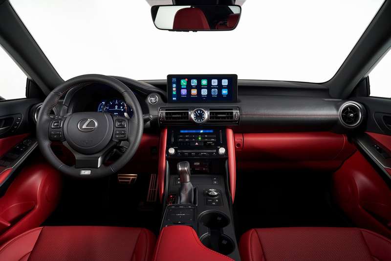 Новый Lexus IS представили официально