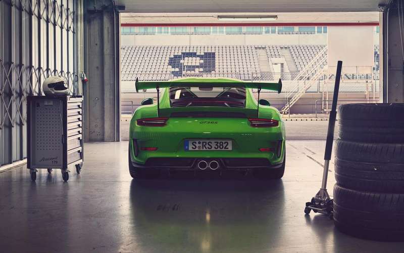 Porsche 911 GT3 RS на грунтовке: без асфальта он ничто
