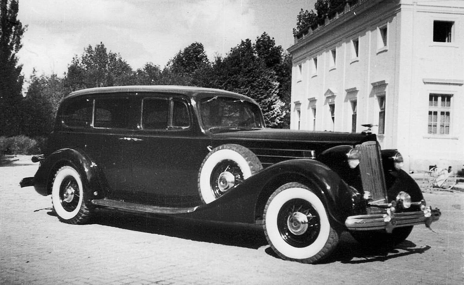 1938 г. Бронированный Packard Twelve – таким пользовался И.В. Сталин. 