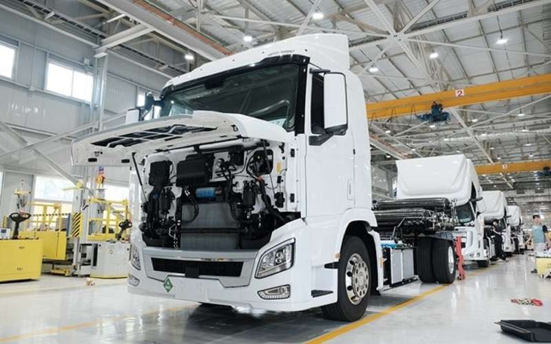 Hyundai продала первые десять грузовиков на топливных элементах