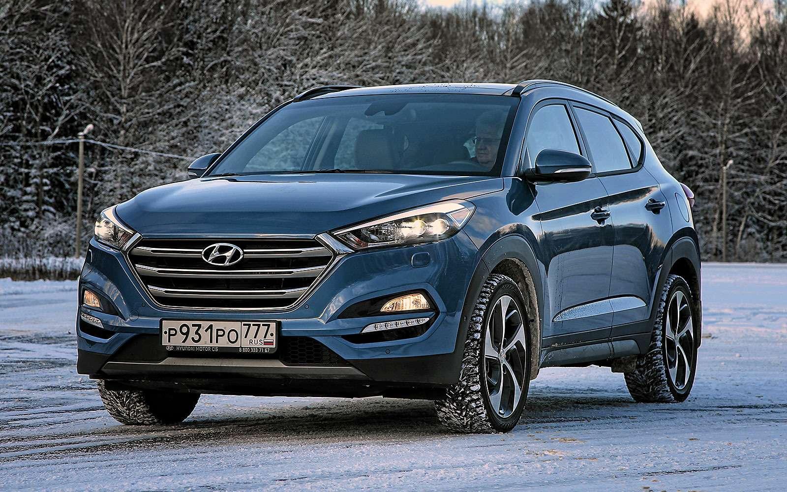 Hyundai Tuscon (2 л, 149 л.с.). Полноприводная версия на 70 000 рублей дороже, расход топлива – плюс 0,3 л/100 км.
