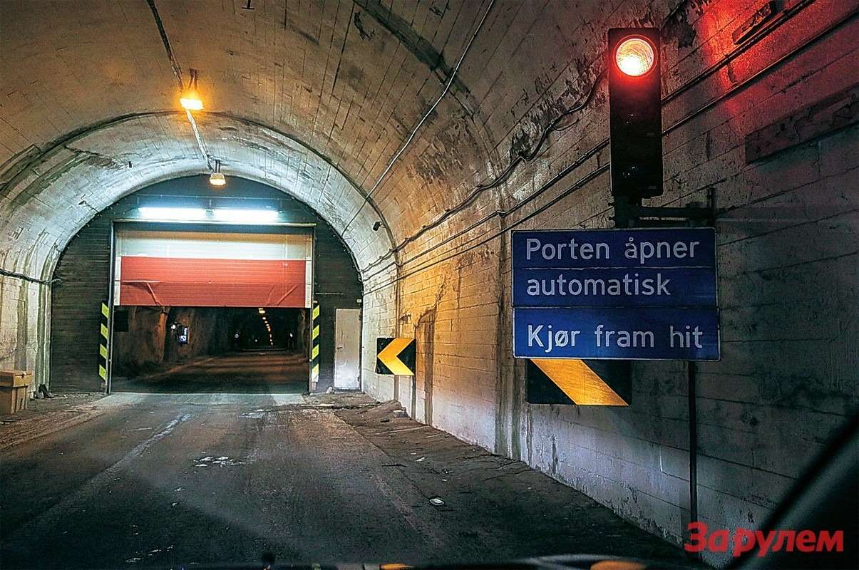 Автоматические ворота в туннелях призваны поддерживать внутри оптимальную температуру.