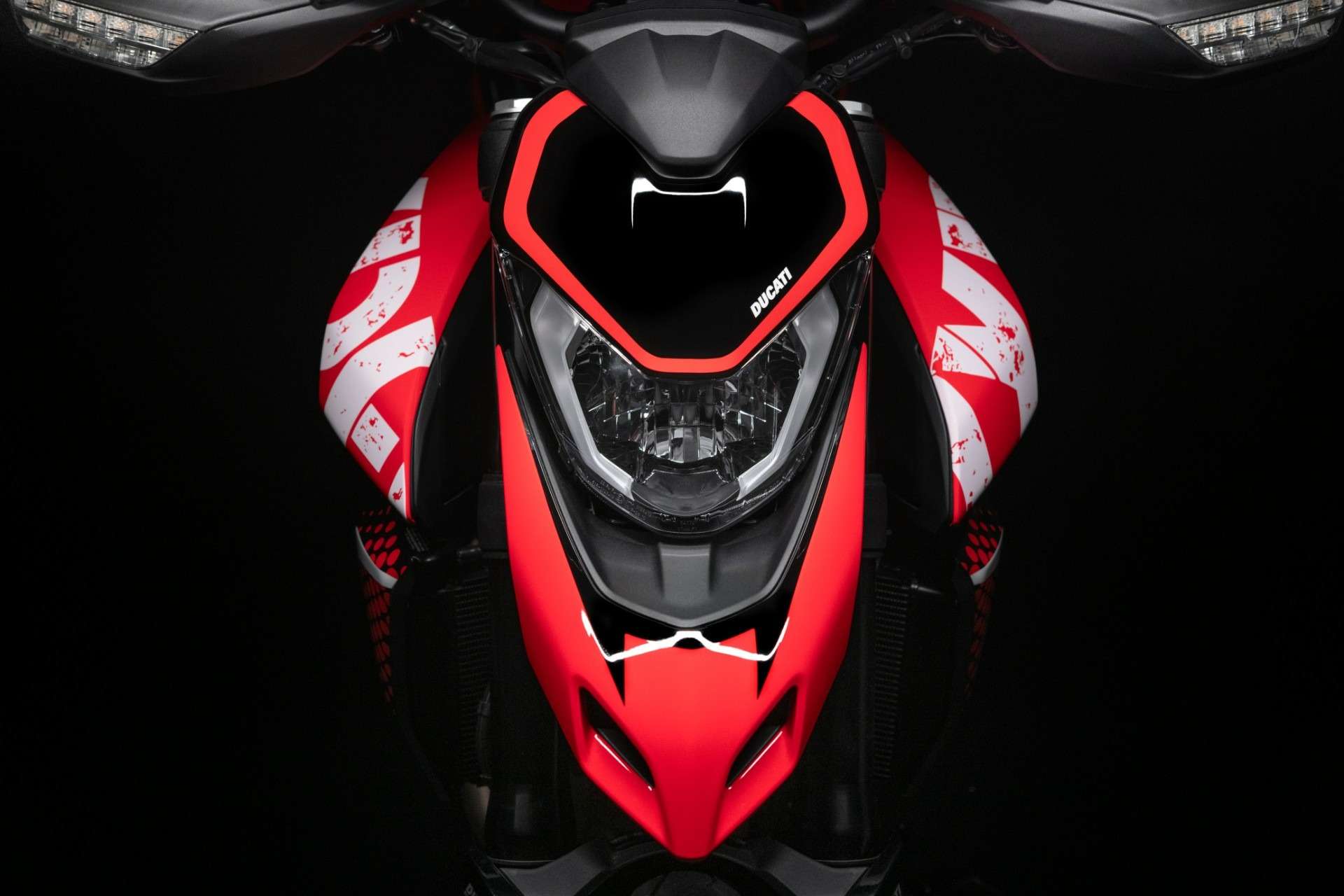 Ducati показала мотоцикл Hypermotard в варианте 950 RVE — фото 1141065