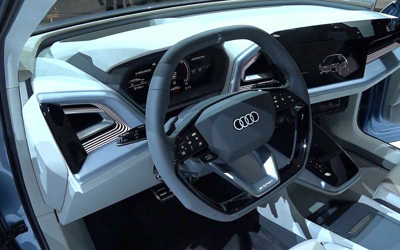Новый Audi Q4 — торжество сенсоров и дизайна