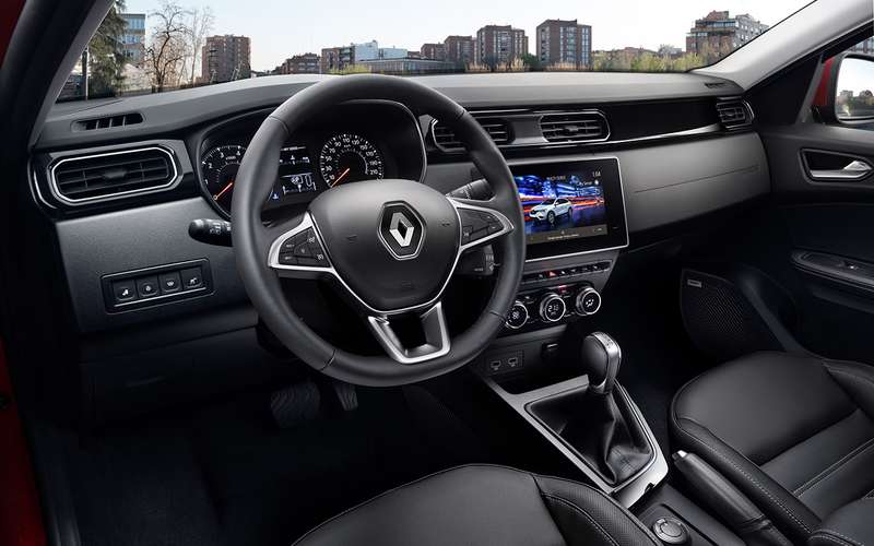 Renault Arkana: цены начинаются с 999 тысяч
