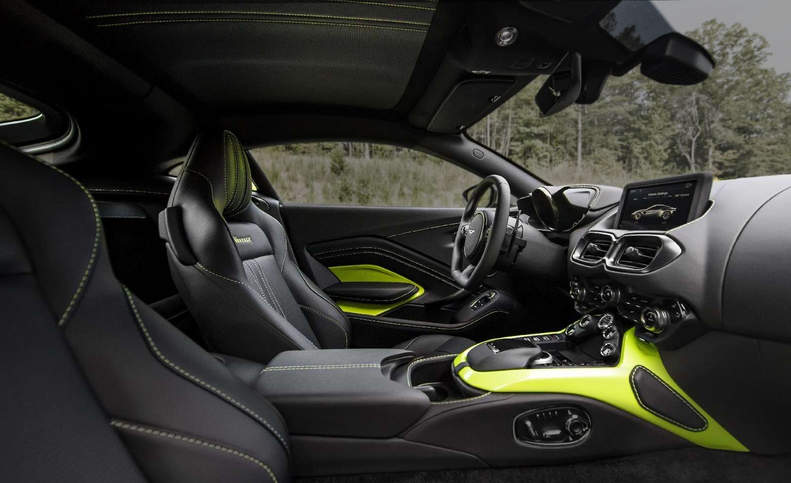 Проверено Джеймсом Бондом: представлен новый Aston Martin Vantage — фото 818852