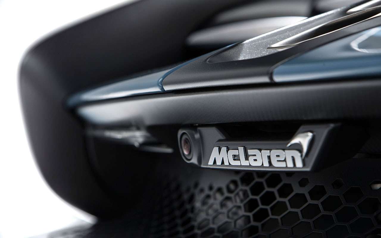Новая игрушка Роналду — изучаем McLaren Senna за 1 000 000 евро — фото 977143