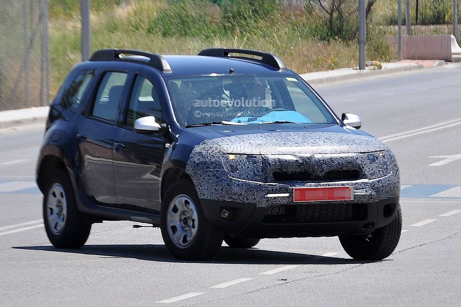 spyshots dacia launching facelift for duster suv 1080p 3 no copyright