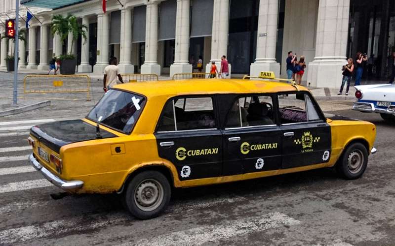 Кубинское народное творчество – удлиненные Жигули-такси.
