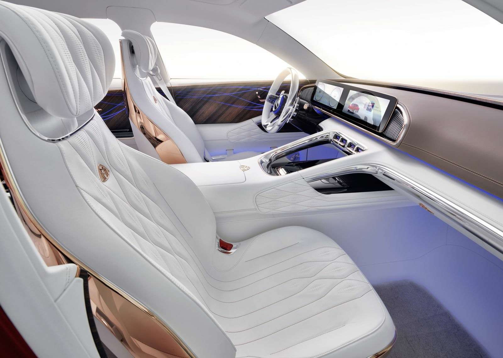 Кросс-седан Mercedes-Maybach Ultimate Luxury: золото, чайник, электричество — фото 865362