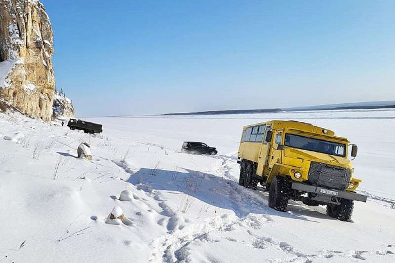 Новый Урал: гражданская машина из военного грузовика