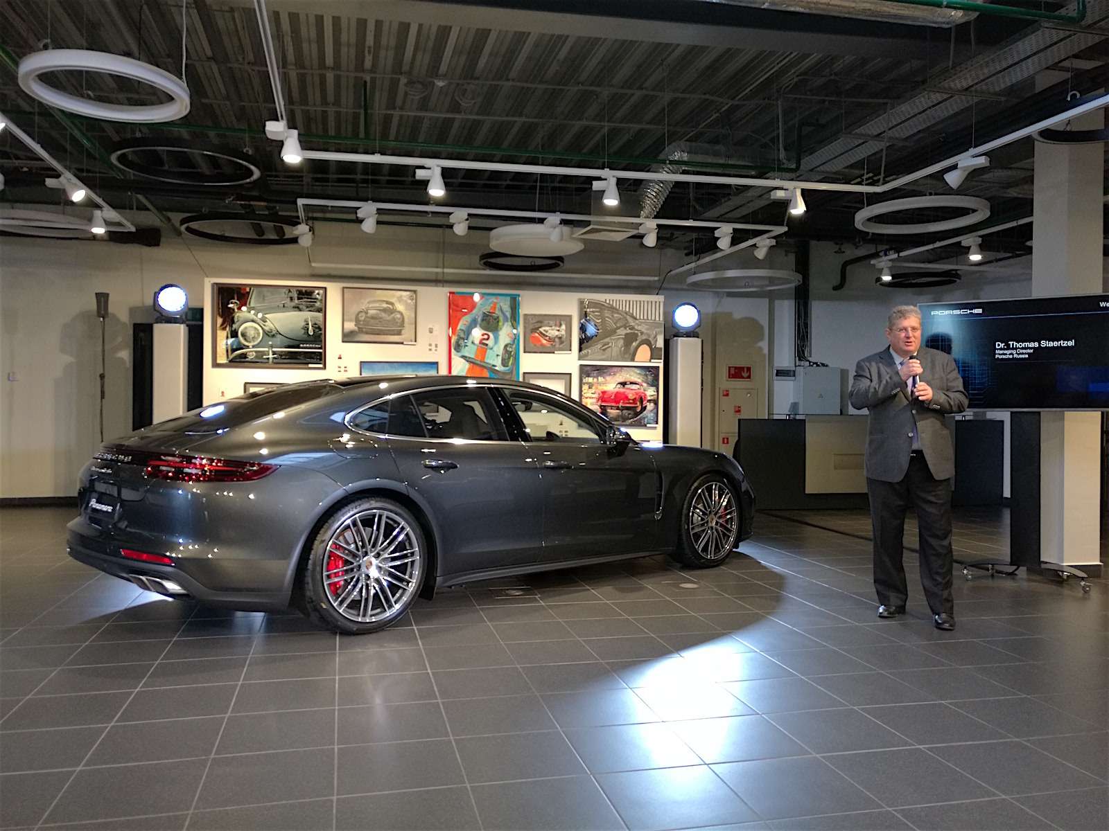 Новую Porsche Panamera показали российским СМИ — фото 630875