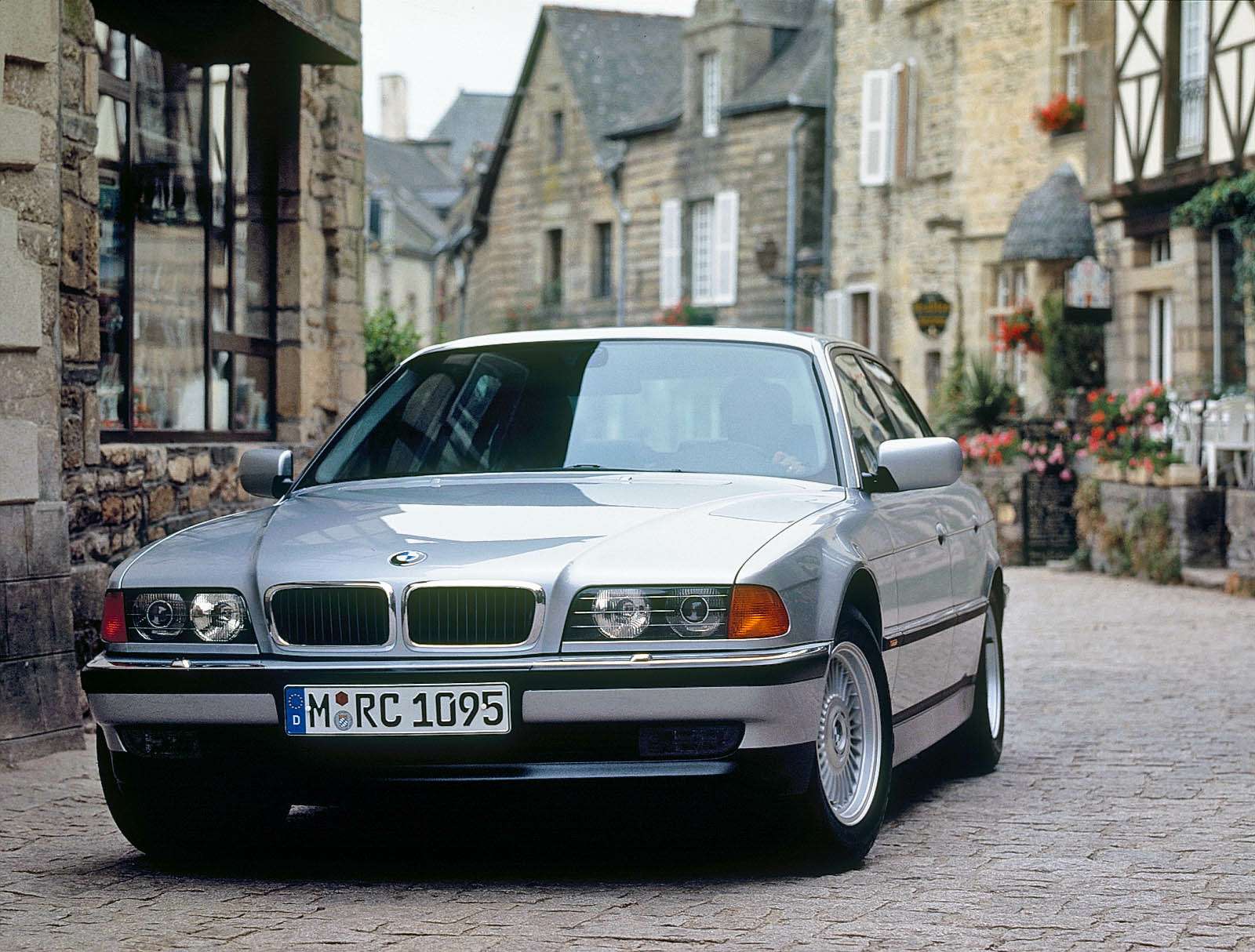 BMW 735 (1994-2001)