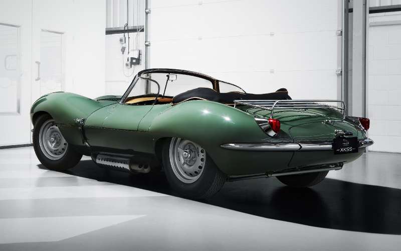 Jaguar вернулся к выпуску карбюраторных автомобилей