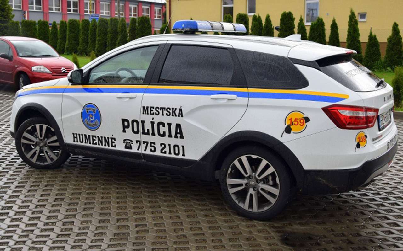 Полицейские Словакии приобрели Ладу Весту