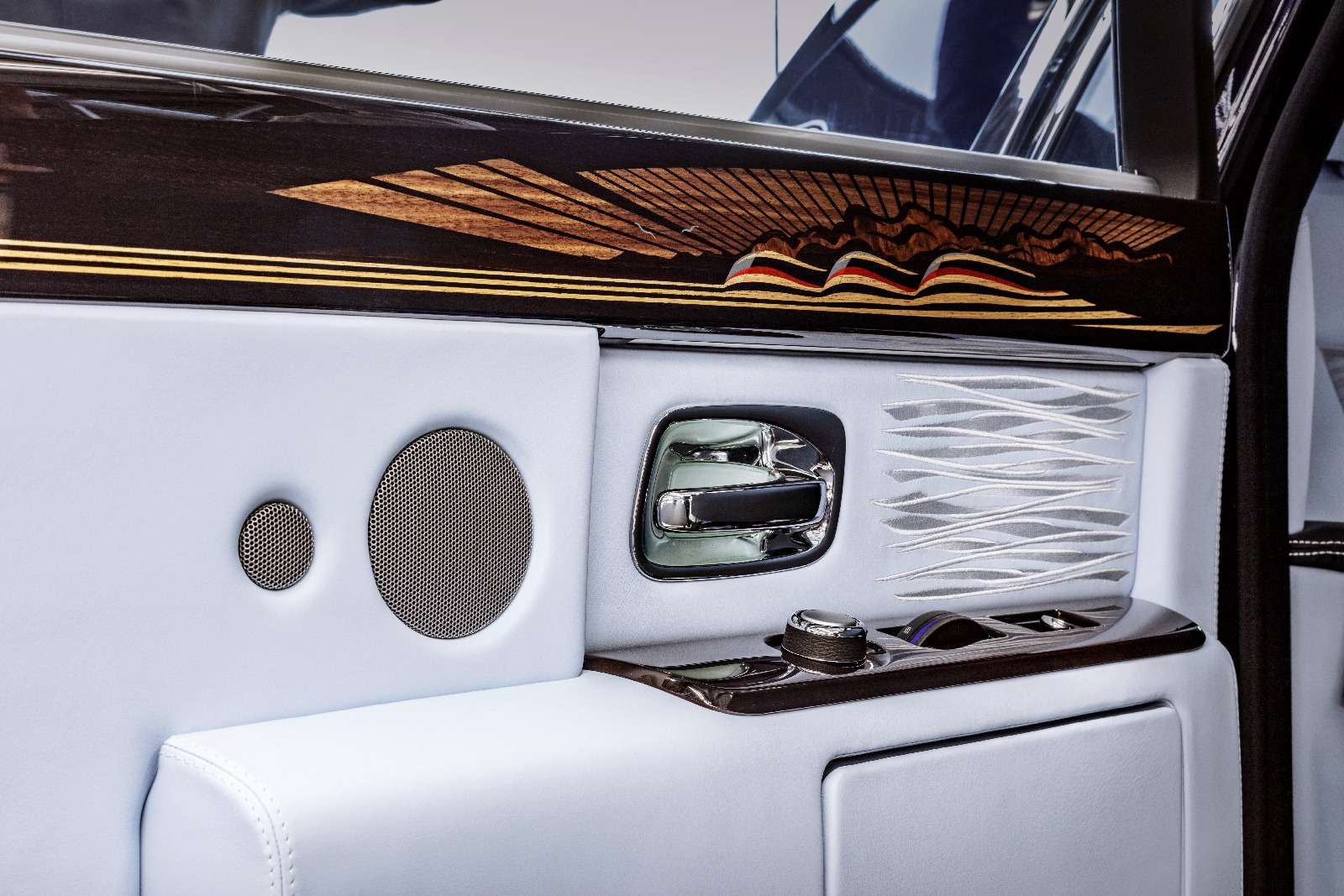 Прощание с седьмым «Призраком»: Rolls-Royce прекратил выпуск модели Phantom — фото 700791