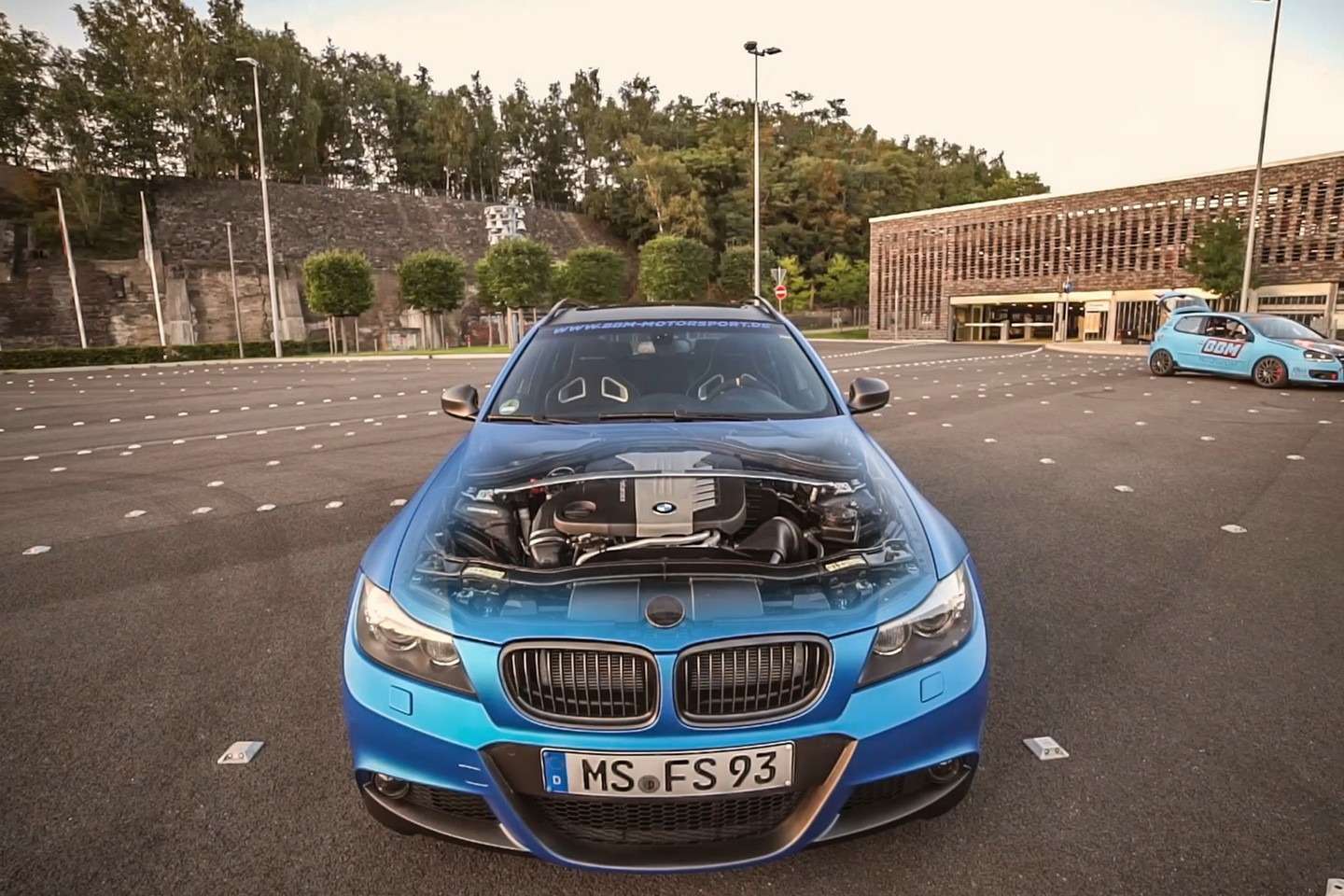 BMWB2
