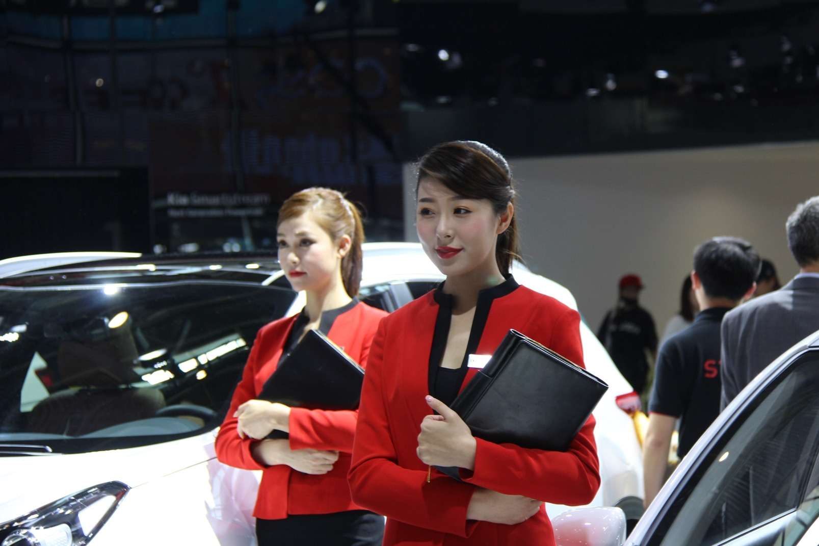 Девушки Пекинского автосалона — 2018 — фото 865613