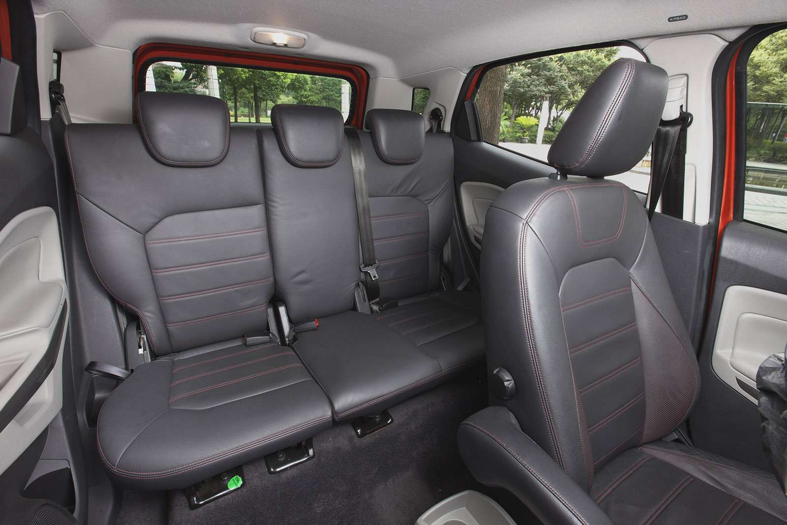 Ford_EcoSport_Seating_Rear_Space
