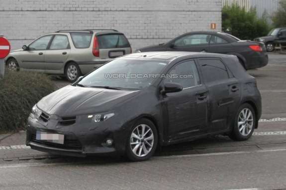 Toyota Auris test prototype side-front view