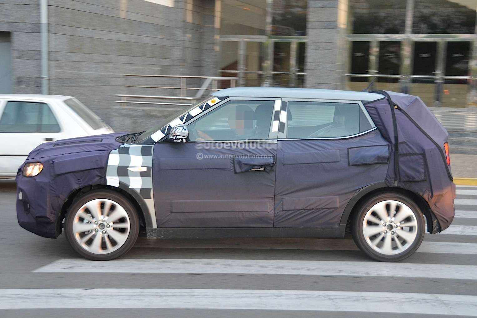 ssangyong-x100-prototype-spied-testing-in-europe-photo-gallery_5