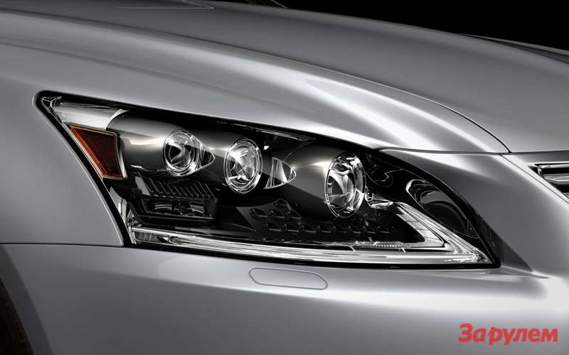 2013-Lexus-LS-460-headlight-1024x640