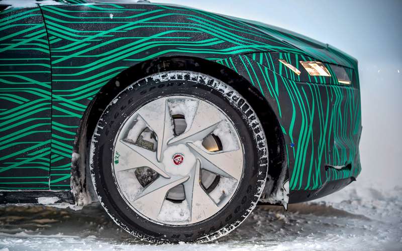 Новый кроссовер Jaguar I-Pace — первый (северный!) тест-драйв