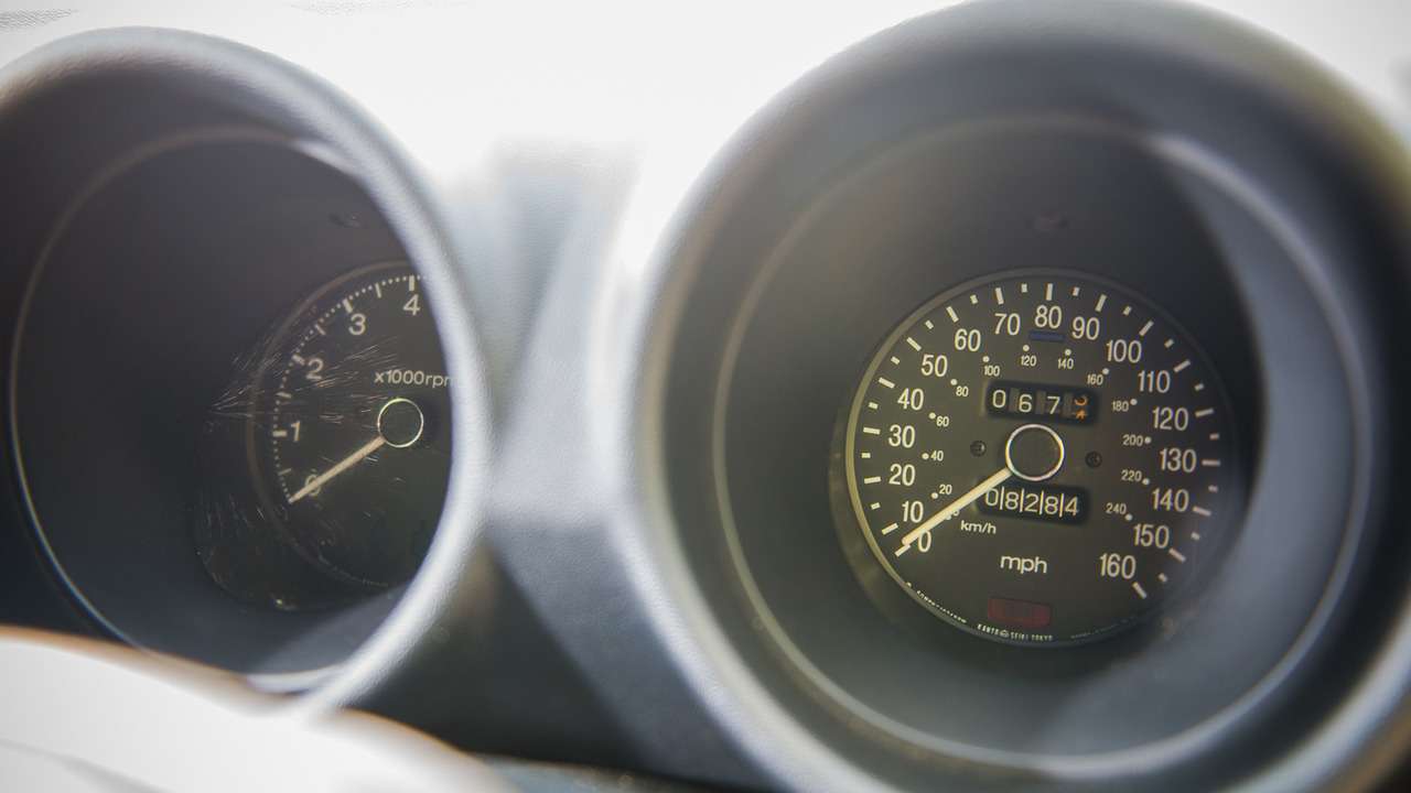 Четыре десятилетия — не возраст: Datsun 260Z в состоянии нового — фото 628697