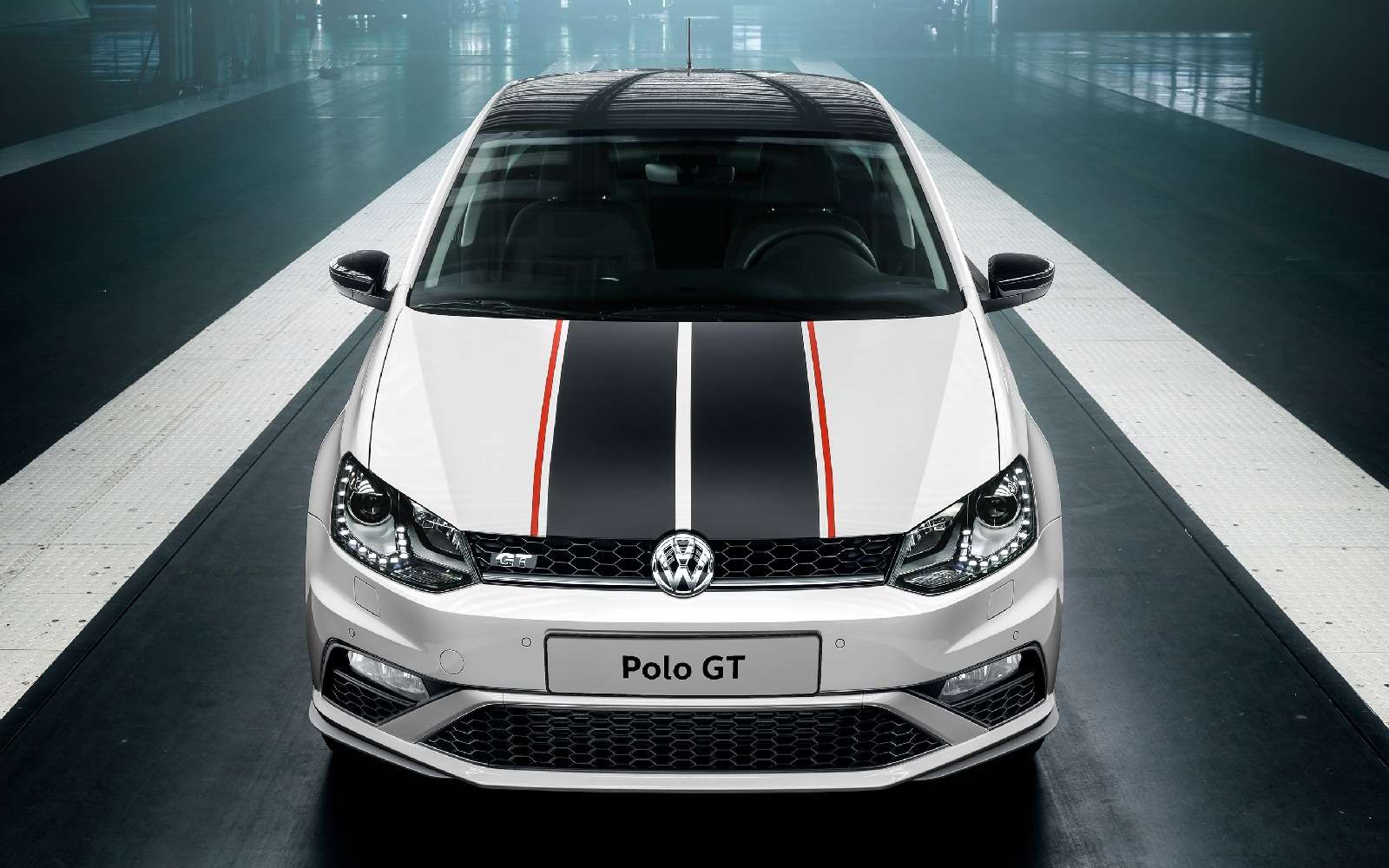 Volkswagen объявил цены на калужский спортседан Polo GT — фото 617833