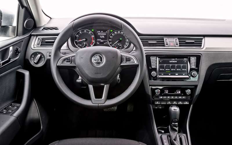 VW Polo GT против конкурентов: тест на «Смоленском кольце»