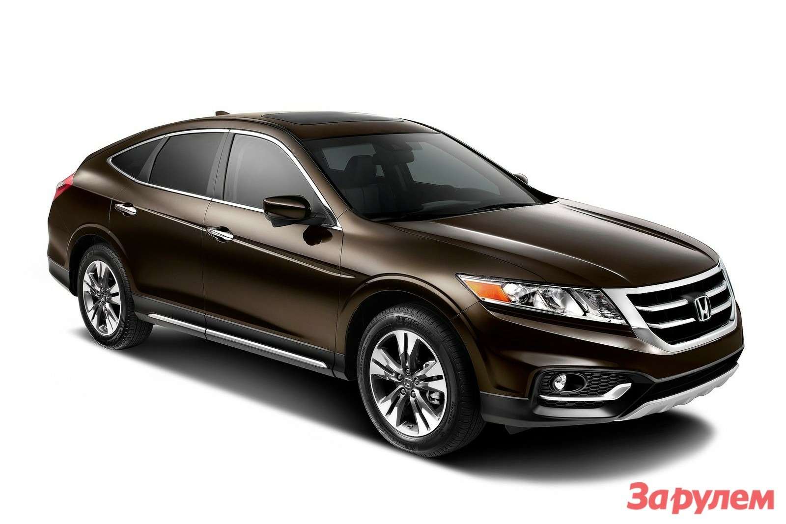 2013 MY Honda Crosstour side-front view