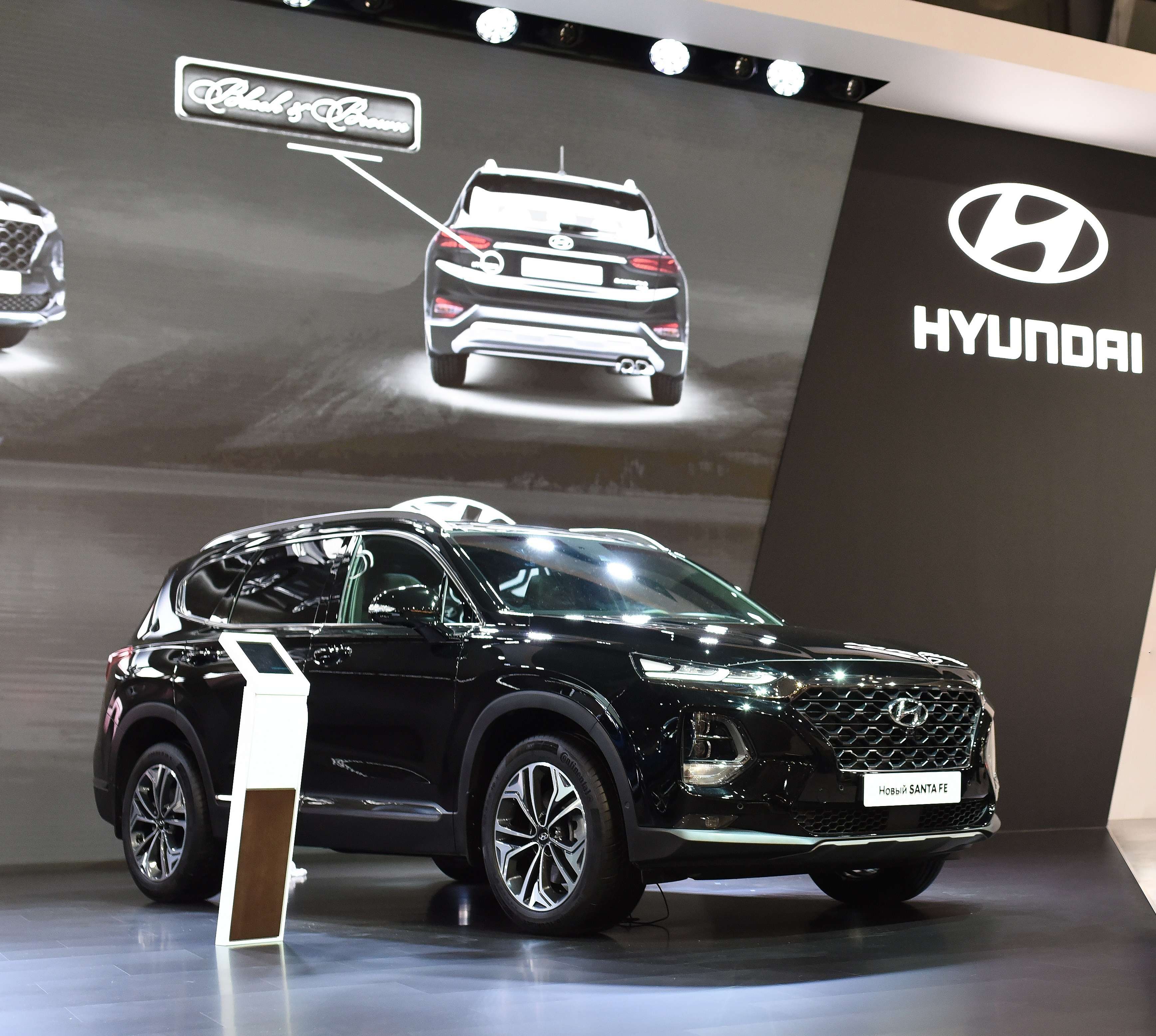 Появилась новая комплектация Hyundai Santa Fe — Black&Brown — фото 900663