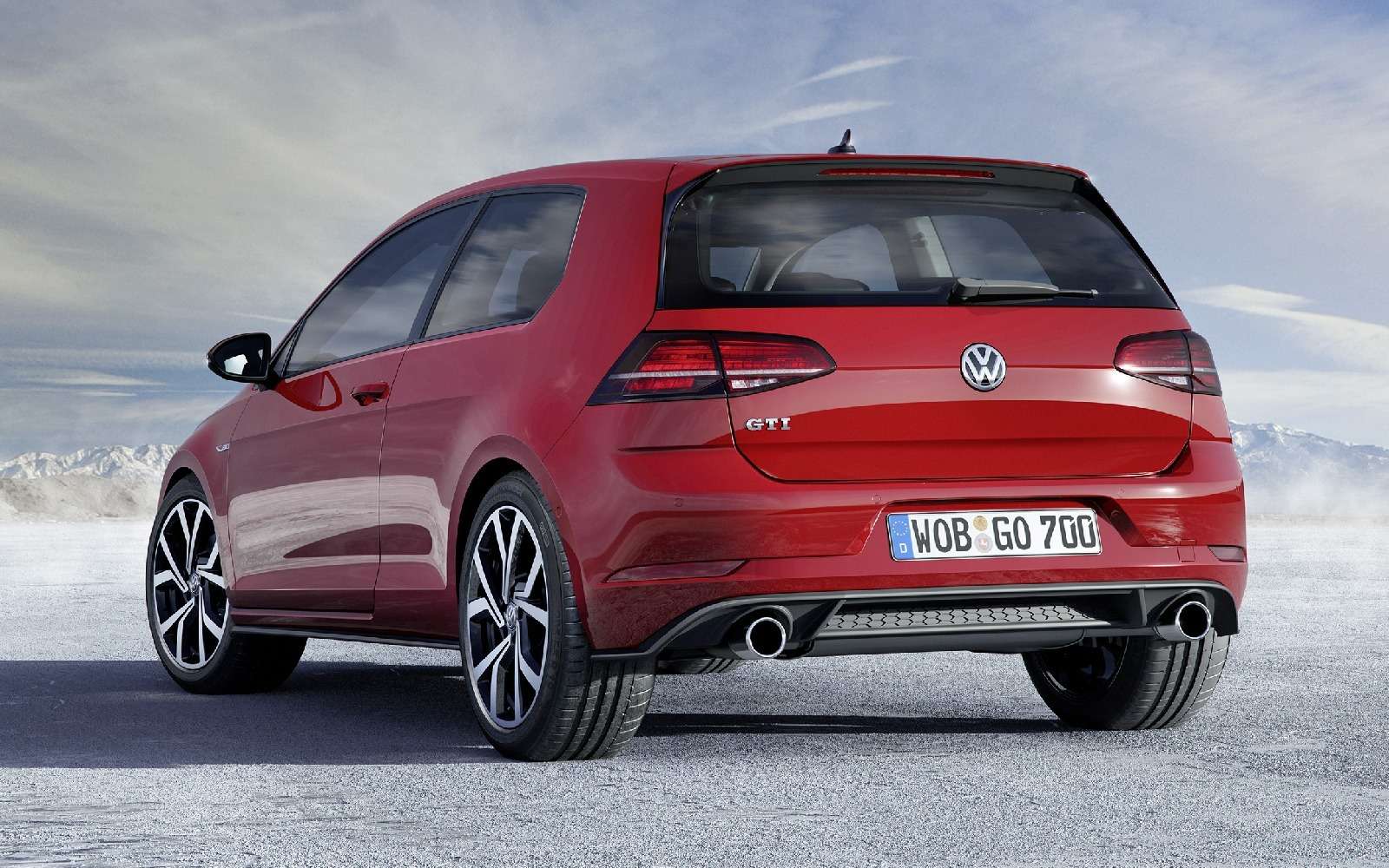 Дальнейшая оцифровка: Volkswagen представил обновленный Golf — фото 661698