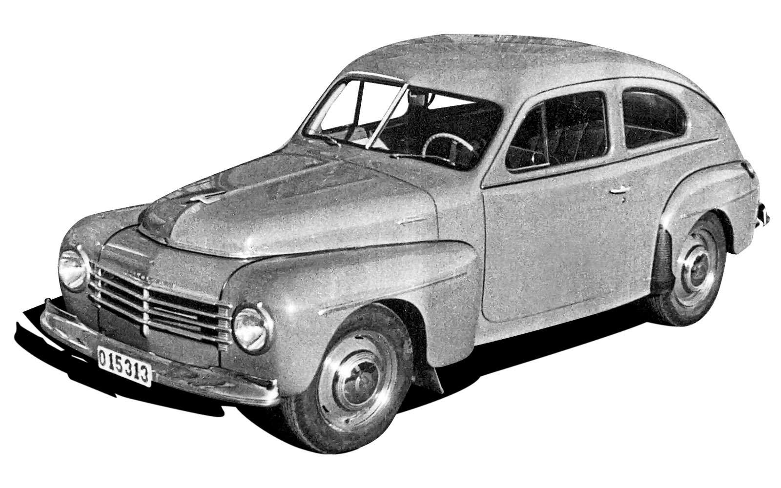 Первый по-настоящему новый послевоенный автомобиль Volvo PV444 представили в политически нейтральной Швеции в 1944 году. Дизайном он напоминал американские модели начала 1940‑х. Второй по-настоящему новой машиной стала в 1946‑м наша Победа.